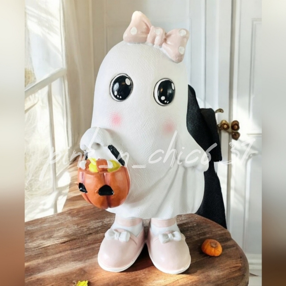 👻 Girl Blushing Ghost Figurine Statue Pink Shoes Bow 13” Halloween Decor SWEET - Picture 1 of 2